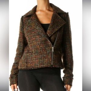 Tahari frayed Boyle multi color tweed zip jacket!!